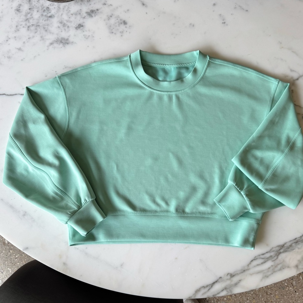 Lululemon Cropped crew neck Sweatshirt Sz6
